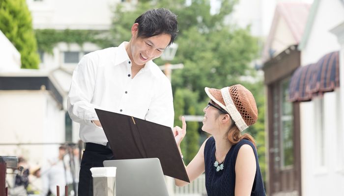 一目ぼれ した相手と その後どうなった 既婚者と知ってあきらめた 一目ぼれした先輩と結婚 社会人生活 ライフ 社会人ライフ フレッシャーズ マイナビ 学生の窓口