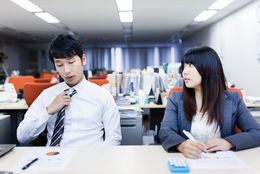 上司に片思いしちゃった！ 社内で上手にアプローチをする方法