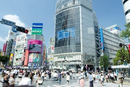 いったい何事?! 街で目撃した珍百景「横浜にピカチュウ大量発生」「スクランブル交差点で腹筋」