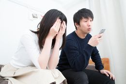 この人怪しい！ 女子大生に聞いた、浮気相手がいるんじゃ?! と思ってしまう彼氏の言動9選