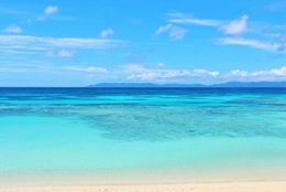 『大いなりすぎた海』 私、沖縄に住み始めて4年目になる。私、実はひとつ秘密がある。｜「#Ｚ世代の目線から」エッセイコンテスト7月入選作品2