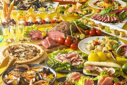 パエリアだけじゃない、クスクスやピザも食べ放題！美食の国のグルメを満喫「地中海ブッフェ」開催！ #Z世代Pick