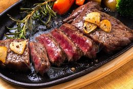 【ステーキ「食べ放題」のお店5選】A5ランクの牛肉も！ 「ステーキ食べ放題」が楽しめる店　＃あつまれ！_おどおど学生。