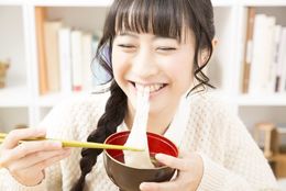 【お雑煮は関東と関西で違う⁈】「みそ」or「すまし」？ 日本各地の「お雑煮」おどおど(全国お雑煮マップ 付） #あつまれ！_おどおど学生。