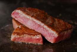 ほとばしる肉汁と驚きのやわらか！「食べログ」で3年連続ステーキ部門1位を獲得！ #Z世代Pick