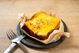 贅沢3層チーズが伸びすぎる！人気フレンチトーストが禁断の贅沢コラボ！  #Z世代Pick