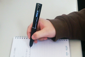 授業や会議に便利！ 1本で文字・音声・図形が同時に記録できる『エコー・スマートペン』を使ってみた
