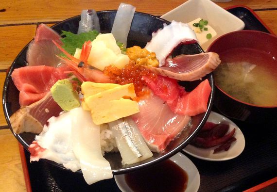 【渋谷ランチ】ワンコインで豪華海鮮丼！ 魚介系ランチ・どんぶりなら『漁十八番』がコスパ最強
