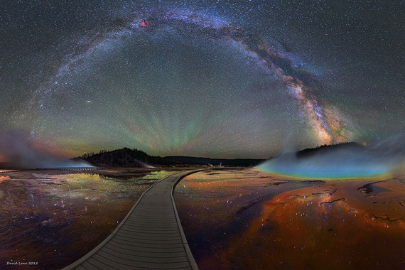 ​色とりどりの銀河はこの世のものと思えない絶景！ アメリカ・カンザス州で撮られた「究極の星空写真」