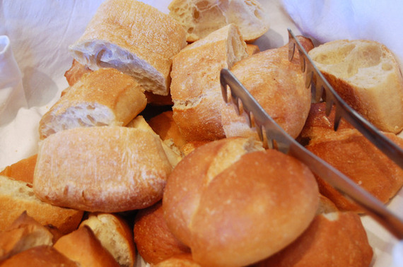 焼きそばパンにクリームパン……日本で工夫された惣菜パン＆菓子パンのルーツは？