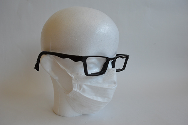 画期的発明？ 「マスクをしても曇らない眼鏡」を作った京都精華大生、きっかけは実体験から？