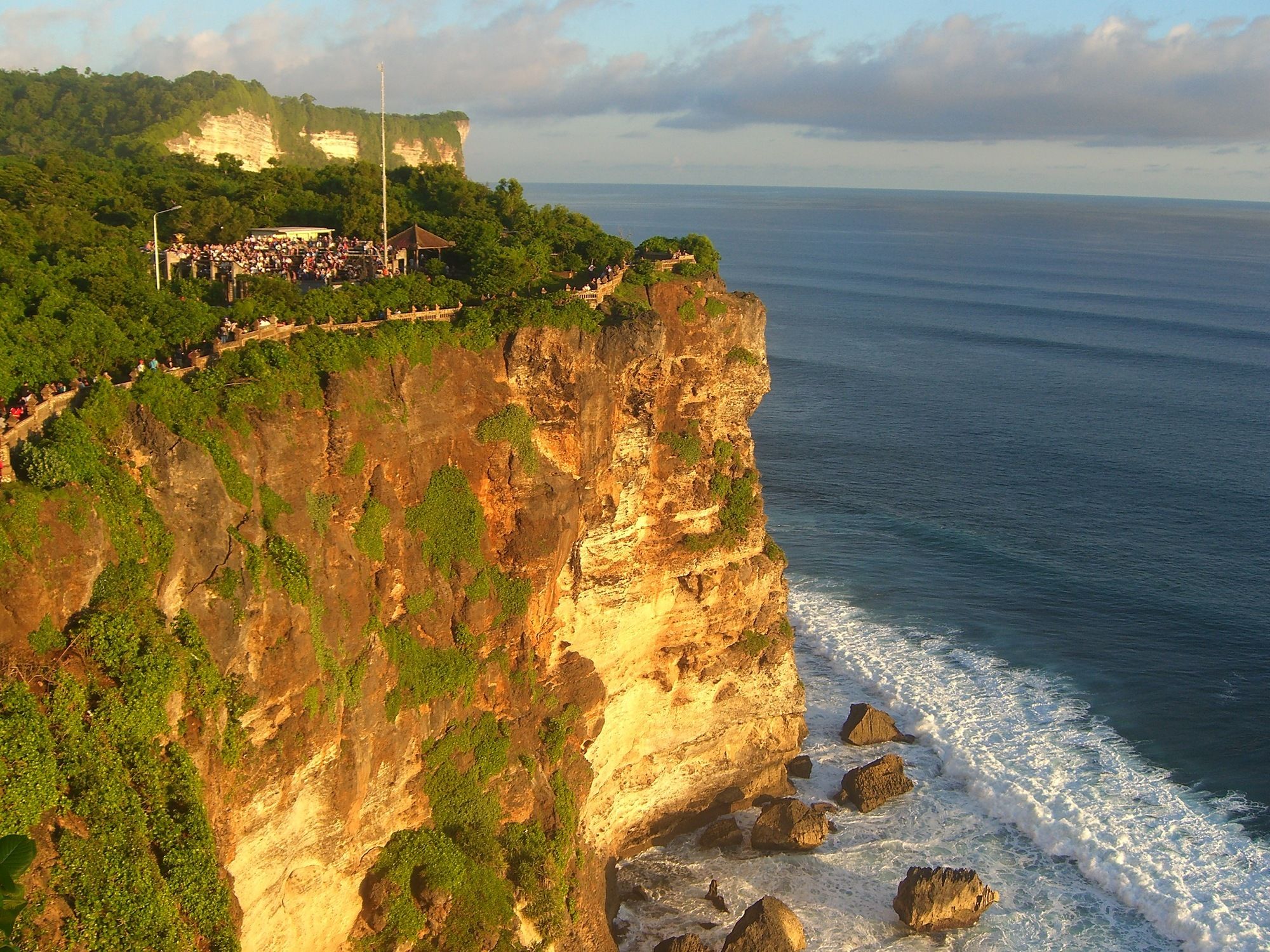 インドネシアのおすすめ観光地20選！ バリ島だけじゃない、アジアの楽園の魅力を紹介
