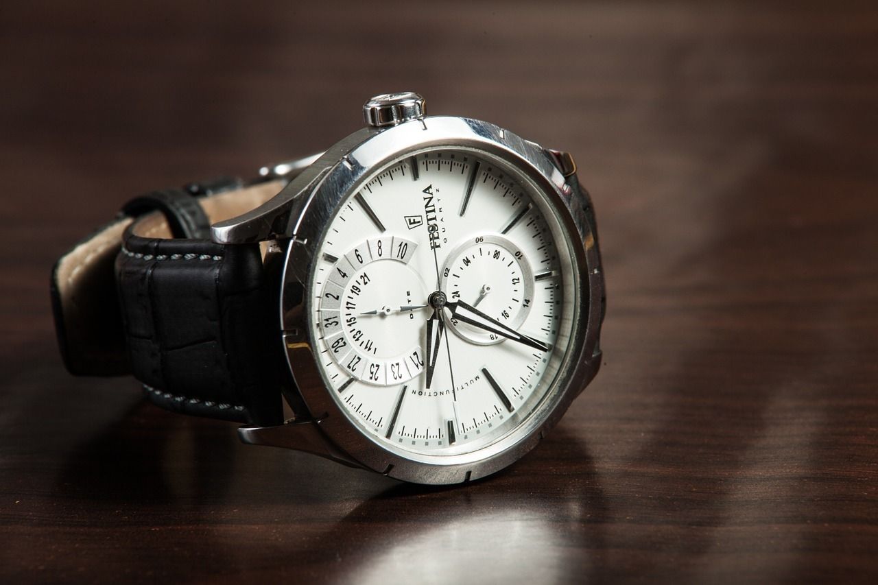 腕時計を持っている大学生は約8割！ 購入時に重視するポイントは「デザイン」