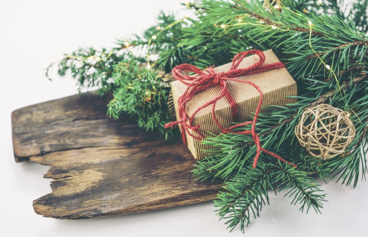 今年のクリスマス、自分にプレゼントを買う予定の大学生は約2割「頑張ったごほうび」