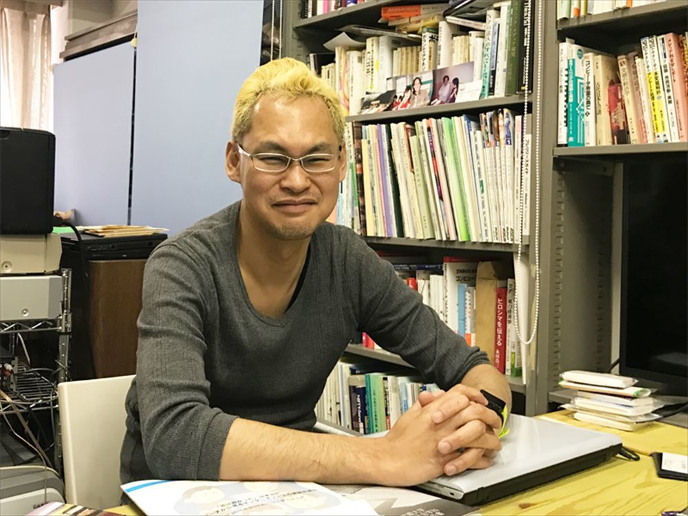 ネットのトレンド研究から、「やさしい世界」を作りたい-武蔵大学・粉川一郎教授の研究 