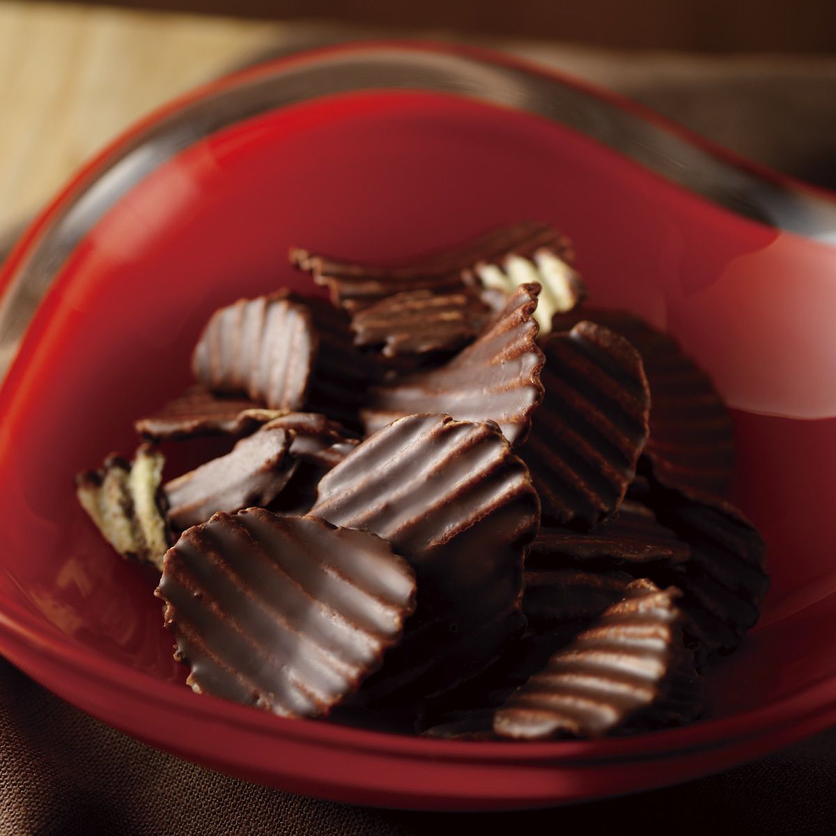 【ロイズ】ポテトチップチョコレート[新じゃが]を数量限定で発売！