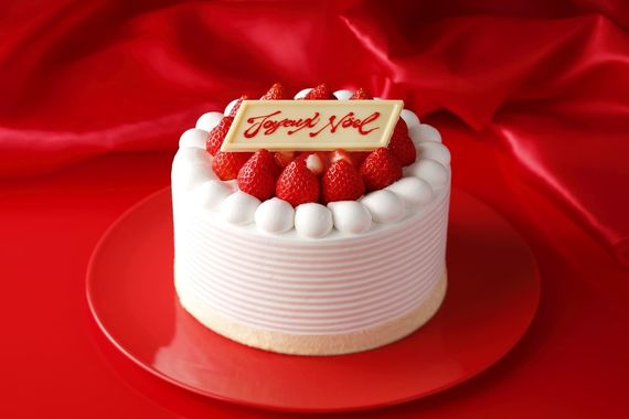 王道にして究極の“スーパー”クリスマスケーキ！！ 6年ぶりの「休日クリスマス」に、今年こそ“みんなで”囲もう！　#Z世代Pick