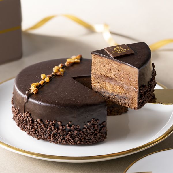 豊かなチョコレートの風味と心地よい食感が楽しめるゴディバのホールケーキ「ガトー トリュフ ショコラ」が、ゴディバ オンラインショップで販売開始　#Z世代Pick