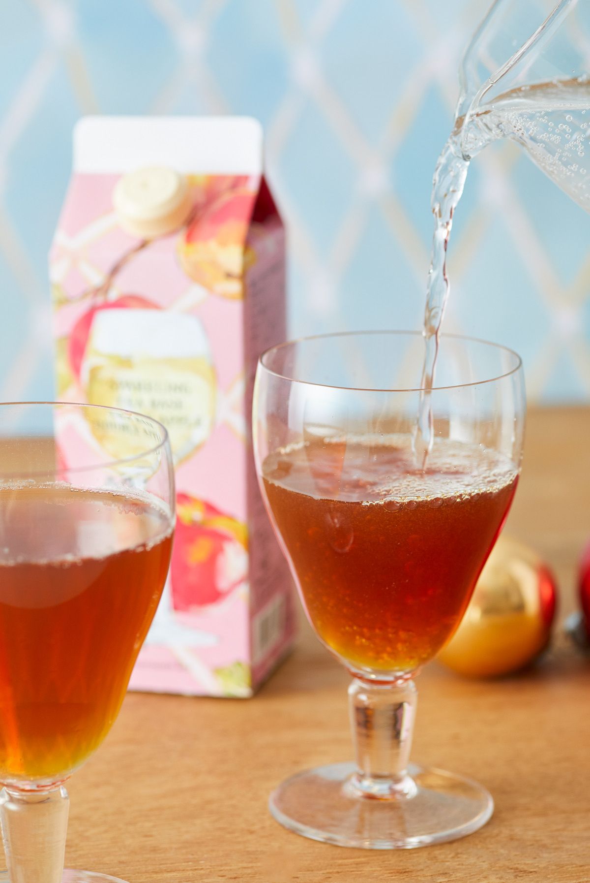 Afternoon Teaの「クリスマスギフト」！クリスマスイブまでの毎日を24種類のお茶で楽しむカレンダーティーやシュトーレンをイメージしたクッキーなど #Z世代Pick