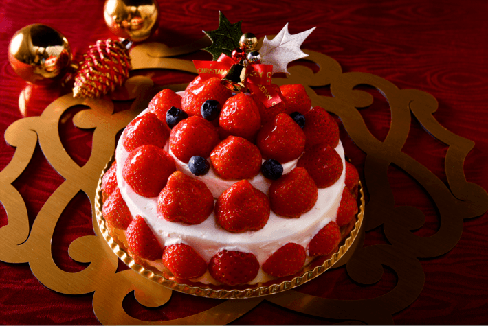 「KARIN」あまおう苺をたっぷり20個以上使用した贅沢なクリスマスケーキが登場！ケーキを囲むワクワク感、心躍るひとときを！#Z世代Pick