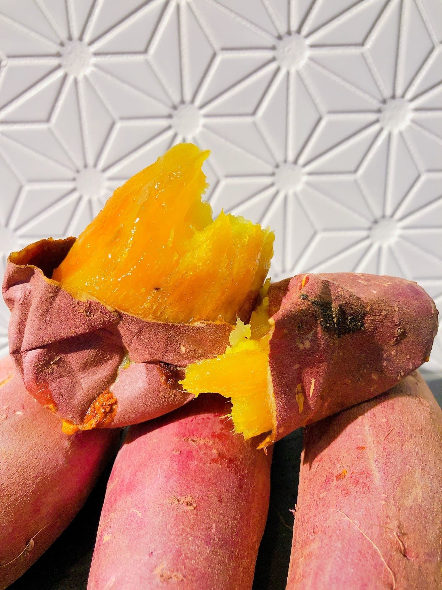 2022年の最新トレンド焼き芋100種類を“野外こたつ”で堪能！ 焼き芋専門フェス『やきいもマーケット』開催！ #Z世代Pick