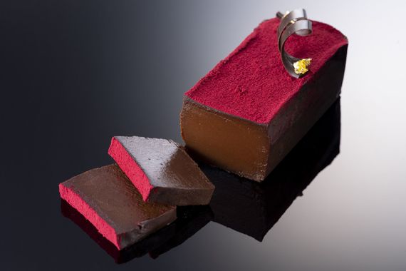 【予約限定・各4個限り】チャーミングなハンドバック型チョコレートに新色が登場「バレンタインチョコレート2023」発売　#Z世代Pick