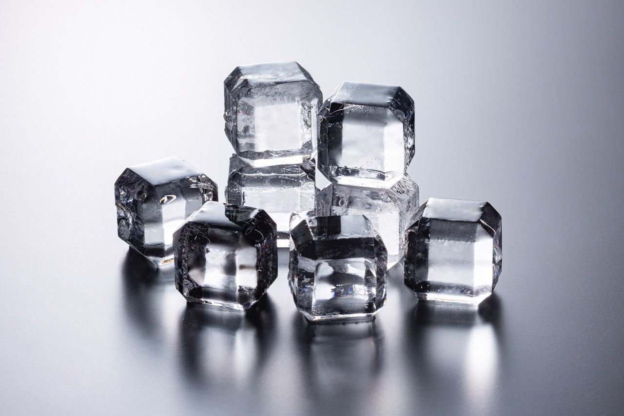 富士山型の氷も！？おうちで簡単に様々な形の透明氷が作れる製氷器「ice drops」発売開始 #Z世代Pick