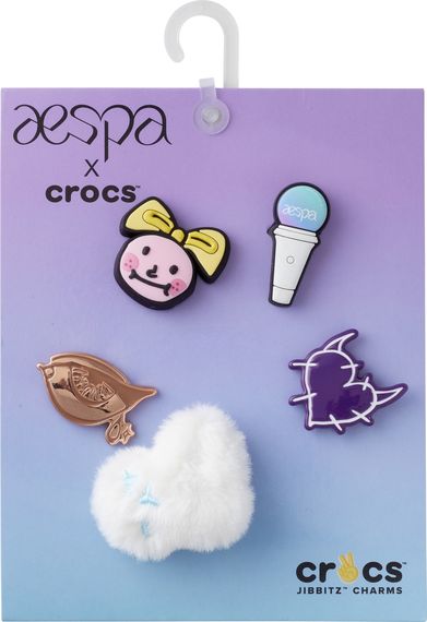 韓国のガールズグループ「aespa」がクロックスとコラボ！本日10月4日より発売！ #Z世代Pick