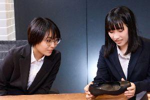 就活で実力を発揮するためのコツは「パンプス選び」！？　現役就活生と先輩社会人の移動疲れ対策に迫る