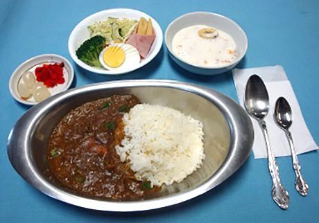 【評判の「海自カレー」5選】各地で個性が異なる「海上自衛隊オリジナルカレー」とは？　＃あつまれ！_おどおど学生。　